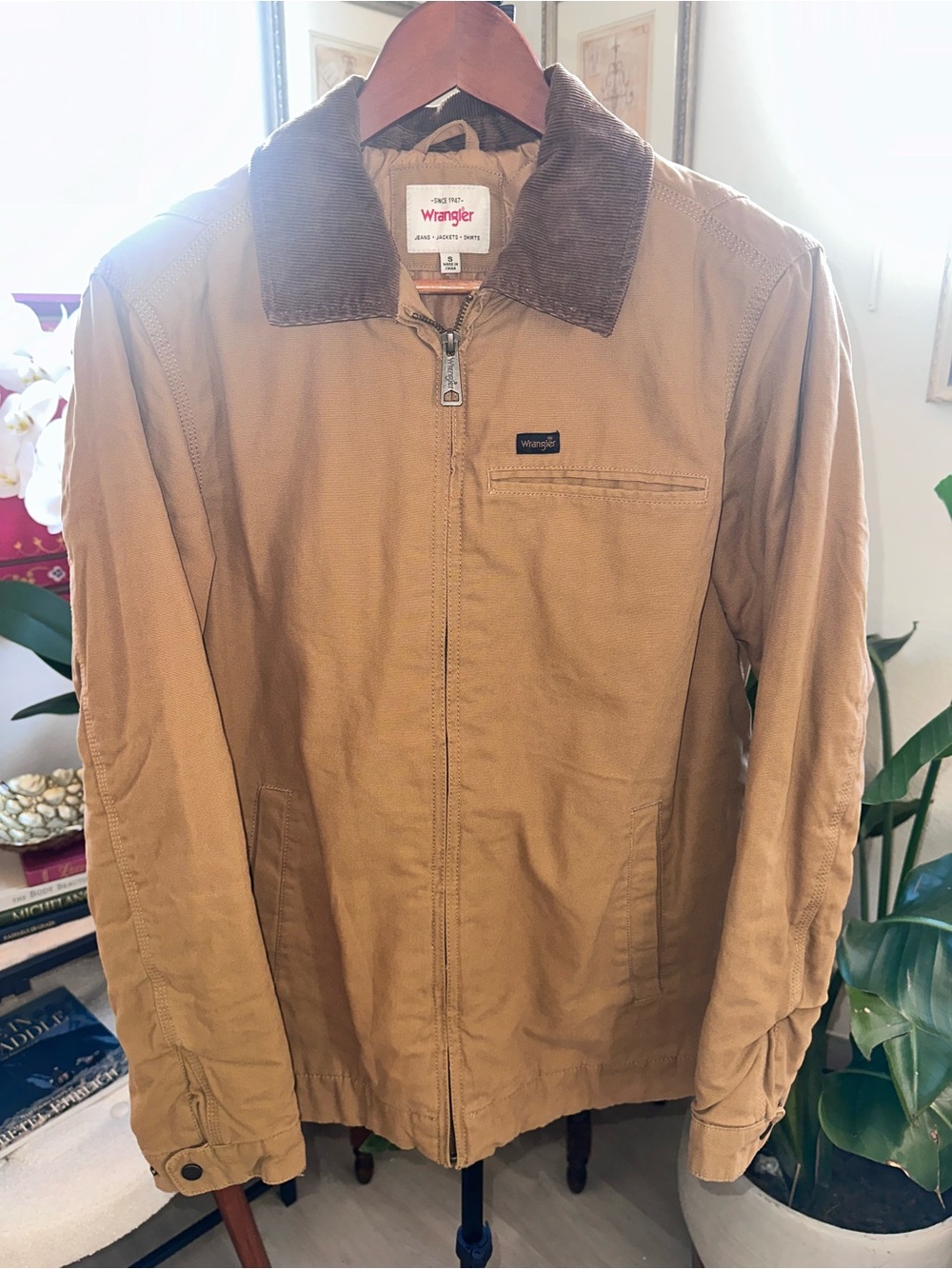 NWOT Wrangler Work Barn Jacket with Brown Corduroy Collar